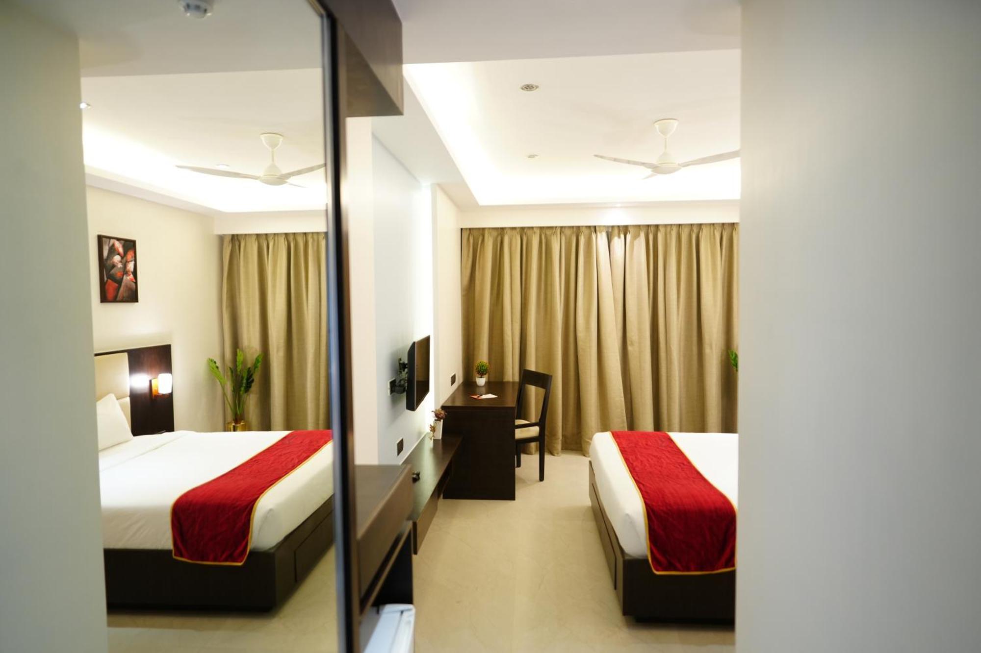 Hotel Grand Visava Lonavla Zewnętrze zdjęcie
