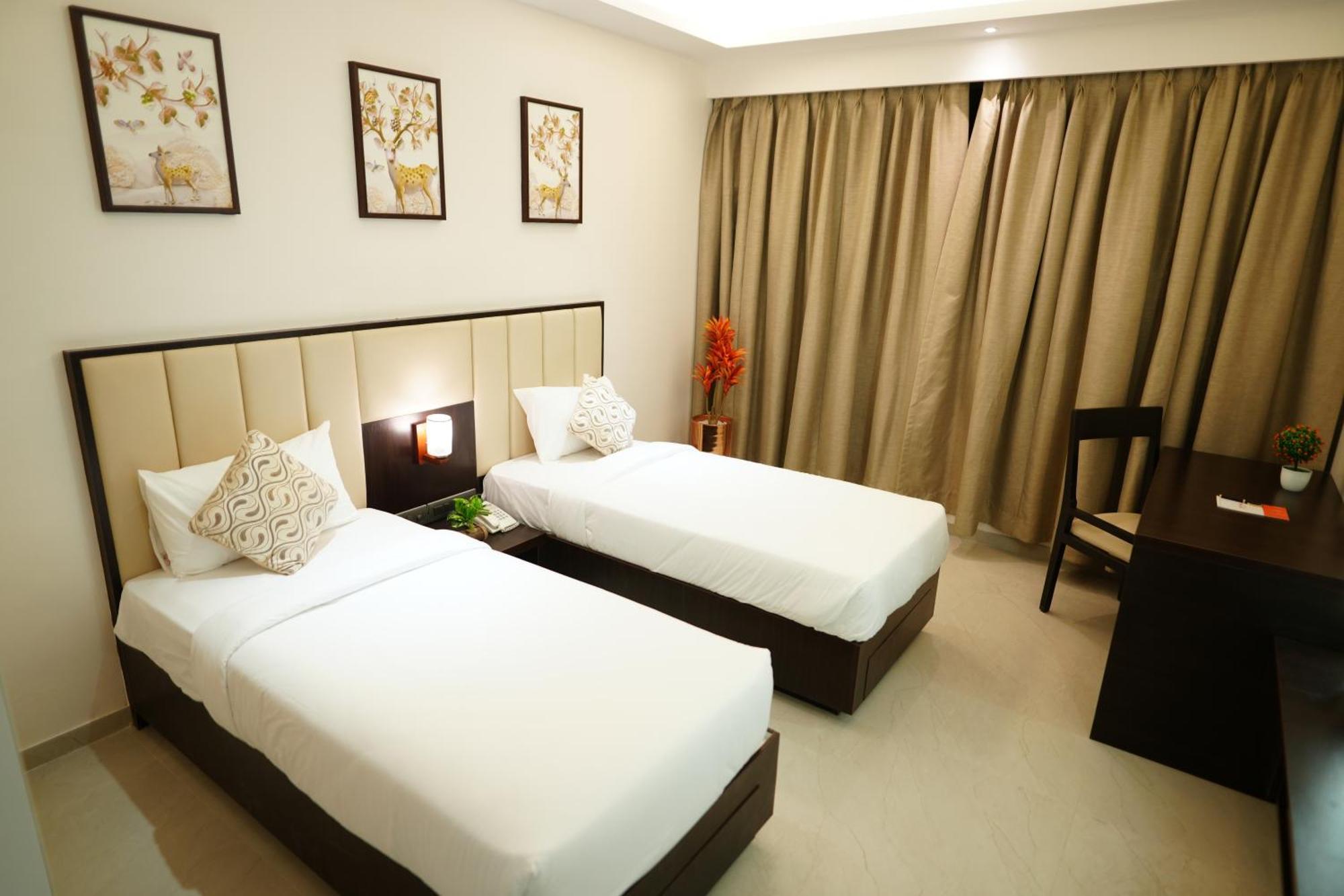 Hotel Grand Visava Lonavla Zewnętrze zdjęcie