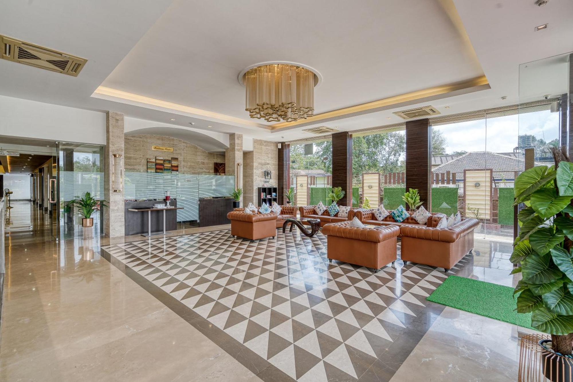 Hotel Grand Visava Lonavla Zewnętrze zdjęcie