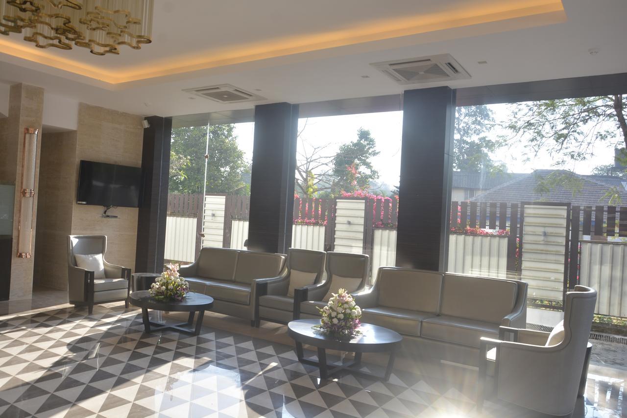 Hotel Grand Visava Lonavla Zewnętrze zdjęcie
