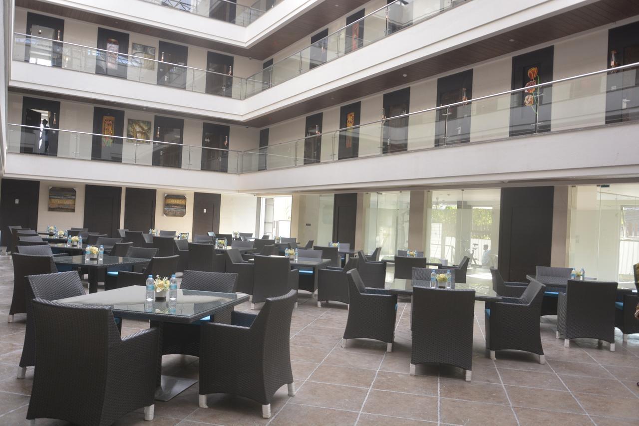 Hotel Grand Visava Lonavla Zewnętrze zdjęcie