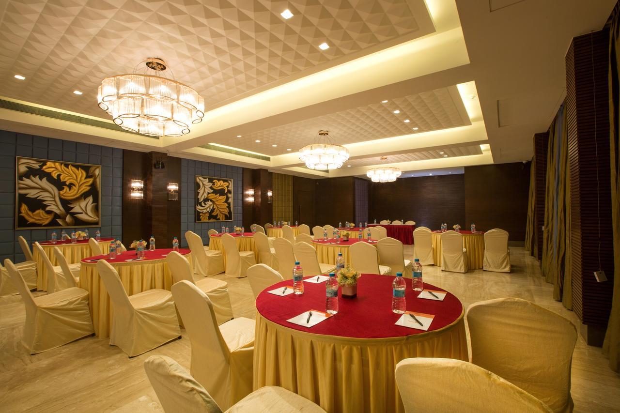 Hotel Grand Visava Lonavla Zewnętrze zdjęcie
