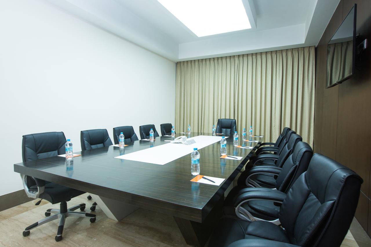 Hotel Grand Visava Lonavla Zewnętrze zdjęcie